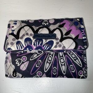Vera Bradley Trimmed Wristlet‎ Clutch Medallion Wallet
